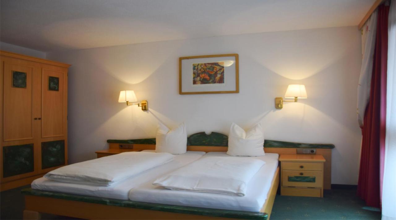 Berghotel Basur - Das Schihotel Am Arlberg Flirsch Quarto foto