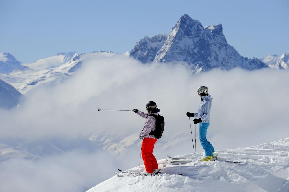 Berghotel Basur - Das Schihotel Am Arlberg Flirsch Exterior foto