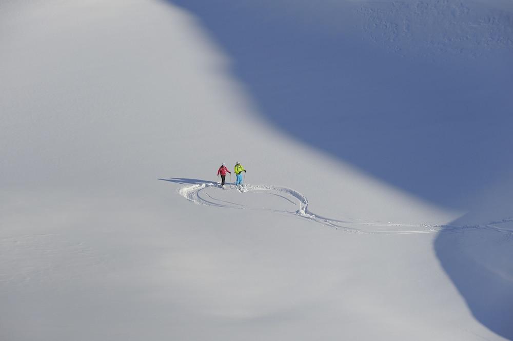 Berghotel Basur - Das Schihotel Am Arlberg Flirsch Exterior foto