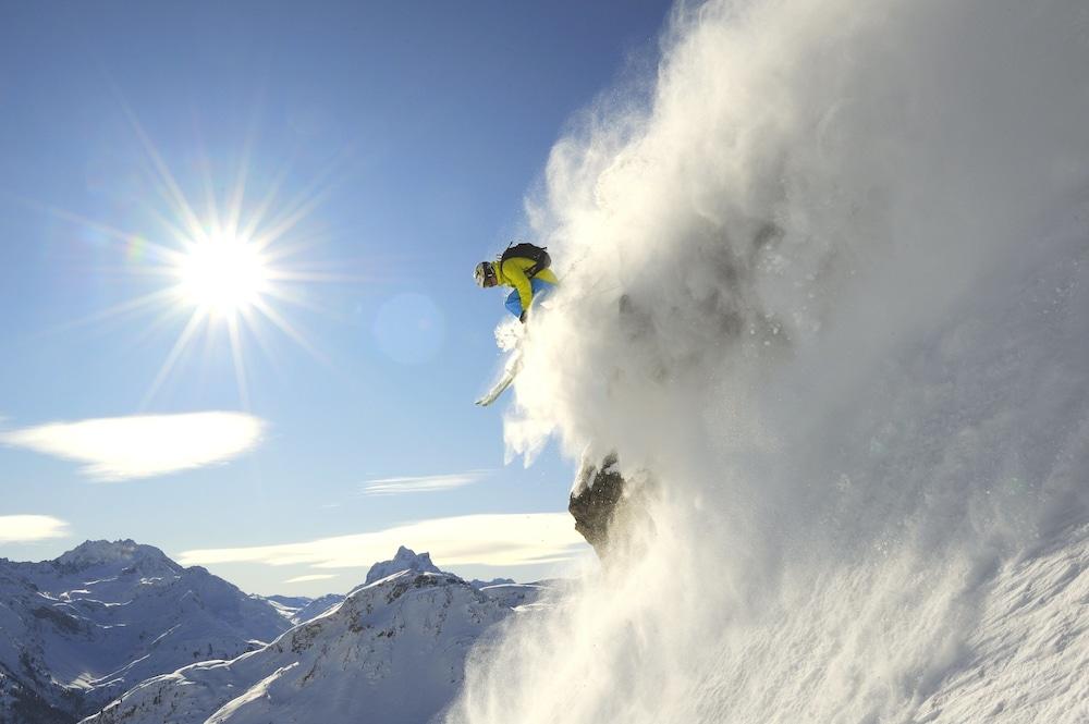 Berghotel Basur - Das Schihotel Am Arlberg Flirsch Exterior foto