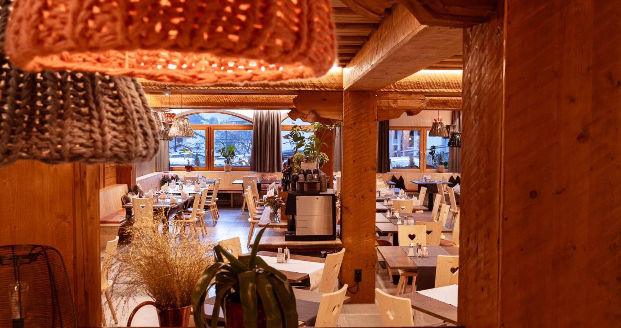 Berghotel Basur - Das Schihotel Am Arlberg Flirsch Exterior foto